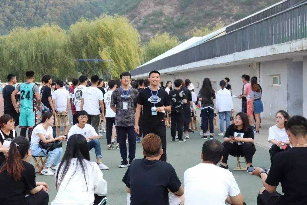 拓展訓練破冰游戲大風吹