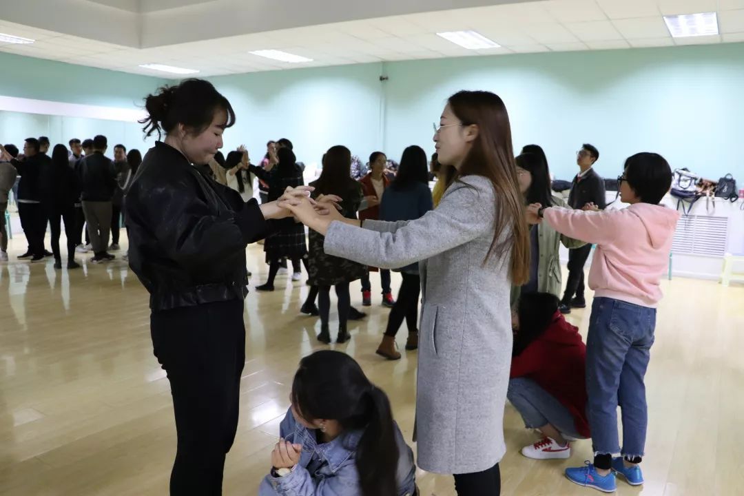 拓展訓練破冰游戲松鼠搬家