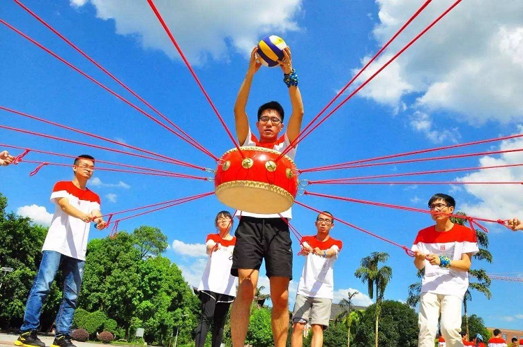 拓展訓練團隊游戲【擊鼓顛球】 拓展訓練團隊游戲【擊鼓顛球】