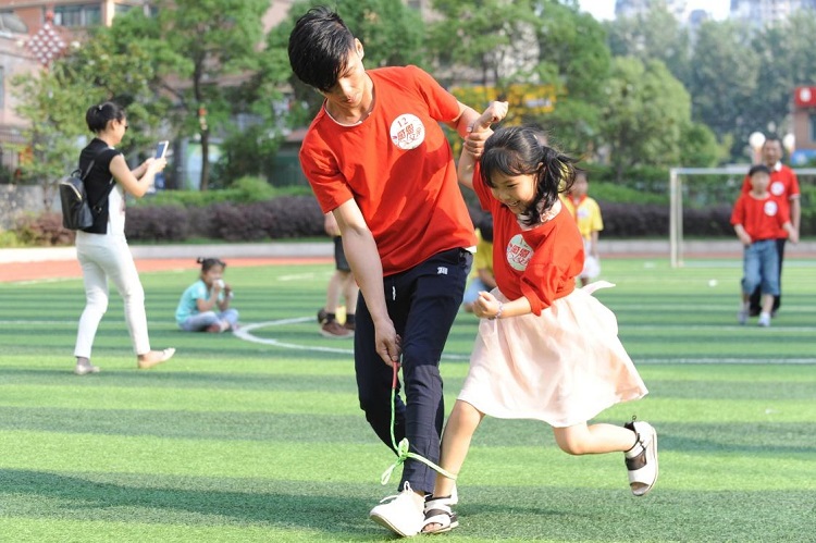 拓展訓練團隊游戲【兩人三足】 拓展訓練團隊游戲【兩人三足】