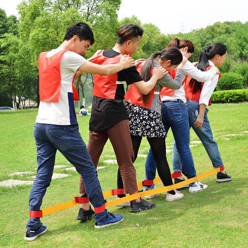 拓展訓練團隊游戲【巨人腳步】有軌電車